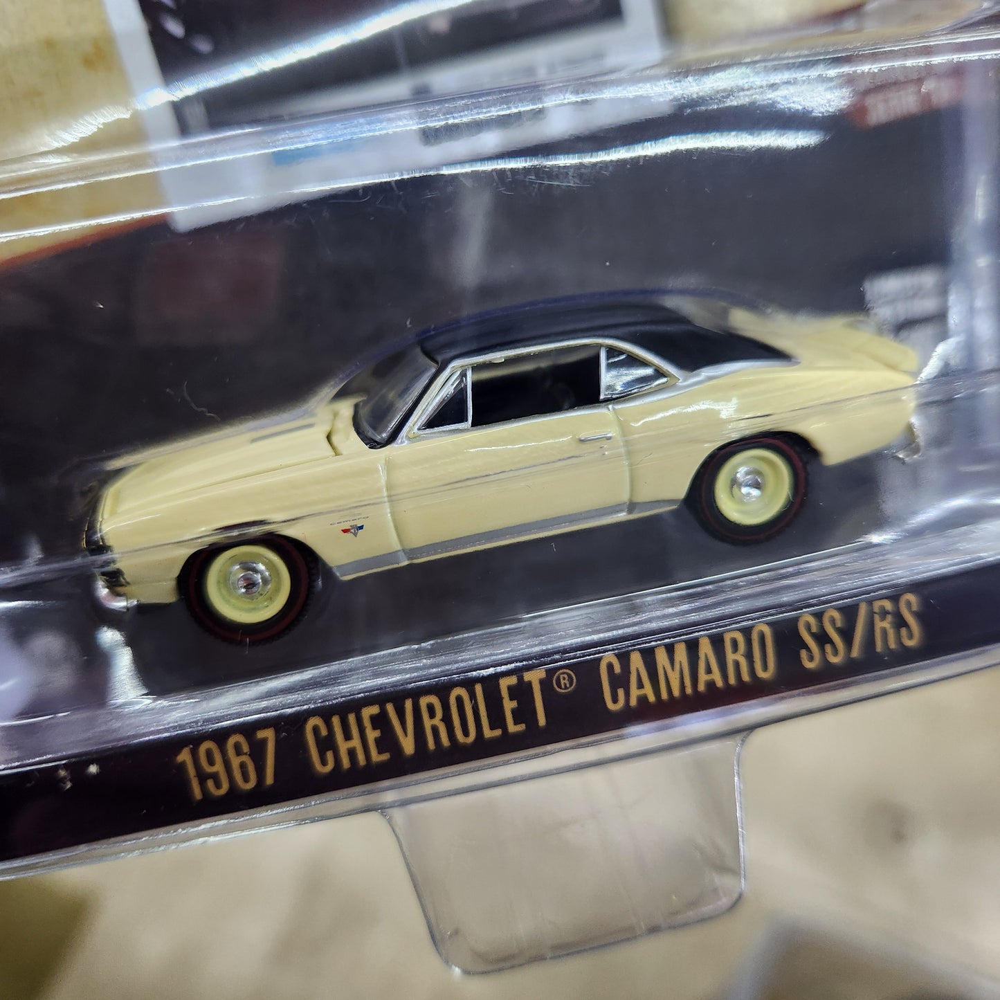 Greenlight - 'Vintage Ad Cars' Series 10 - 1967 Chevrolet Camaro SS/RS (Cream)