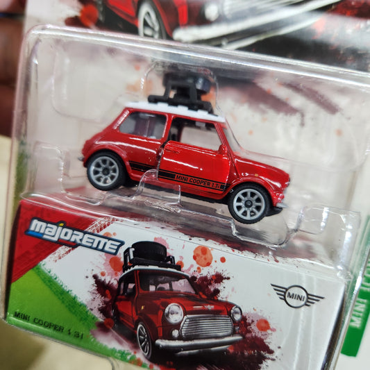 Majorette - Mini Icons Deluxe Cars - Mini Cooper 1.3i with Spare Tyre