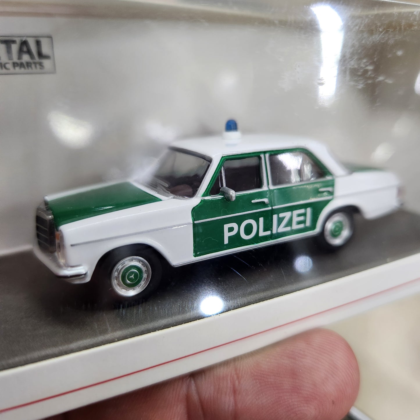 Schuco - Mercedes-Benz -/8 'POLIZEI' (White/Dark-Green) - 1:64 Scale