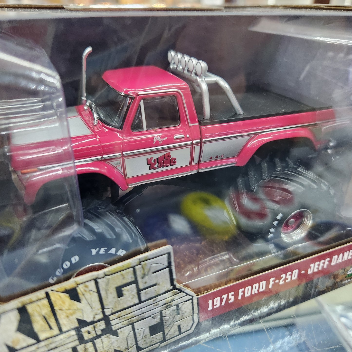 Greenlight - Kings of Crunch Monster Trucks (Series 3) - 1975 Ford F-250 'Jeff Dane's King Kong' - 1:43 Scale