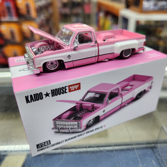 MiniGT - Chevrolet Silverado Dually Vintage Spec V2 - 1:64 Scale