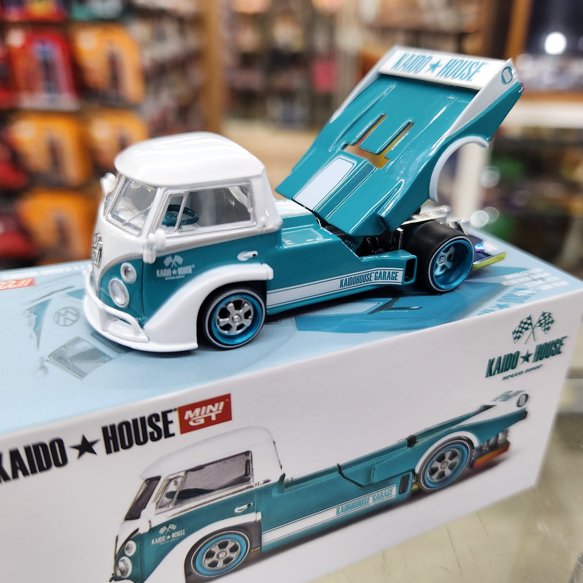 MiniGT - Volkswagen T1 Kaido Works V1 - 1:64 Scale