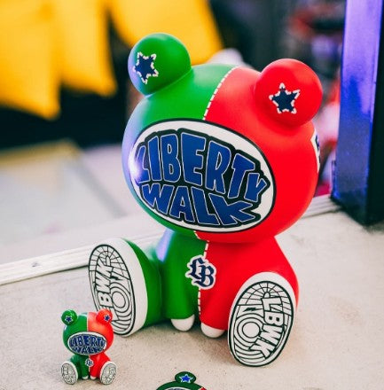 American Diorama - Liberty Walk Kuma 400% 'RX-7' - 28cm