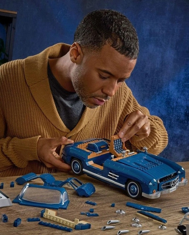 Mattel - Hot Wheels Premium Series - Mercedes-Benz 300 SL Building Set - 1600 Pieces