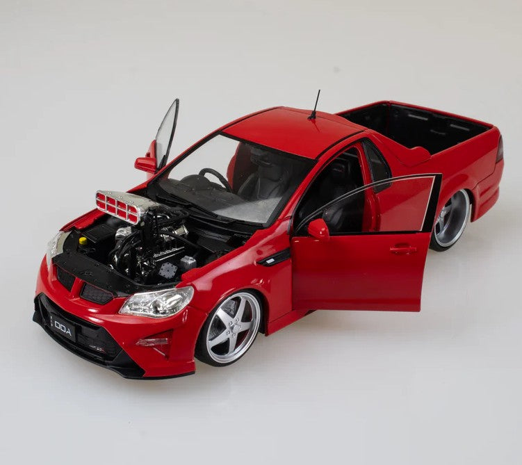 DDA - Holden VF Maloo GTSR Supercharged Ute (Red) - 1:24 Scale