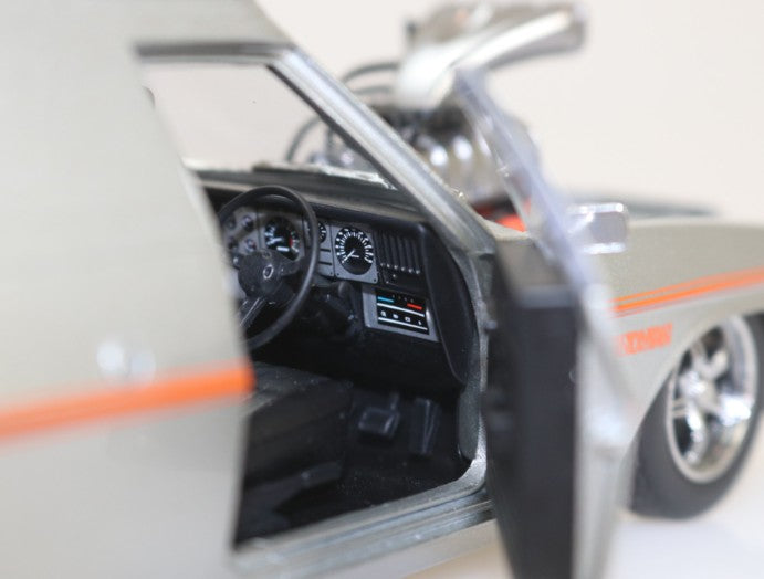 DDA - Holden HZ Custom Panel Van with Supercharged LS Engine - 1:24 Scale