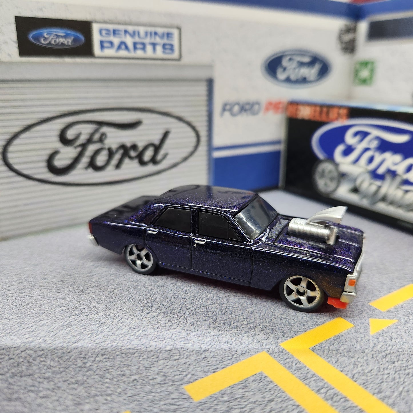 Oz Wheels - RedBellies (R1) - Ford XW Falcon Sedan 'Blown' (Violet) - 1:64 Scale