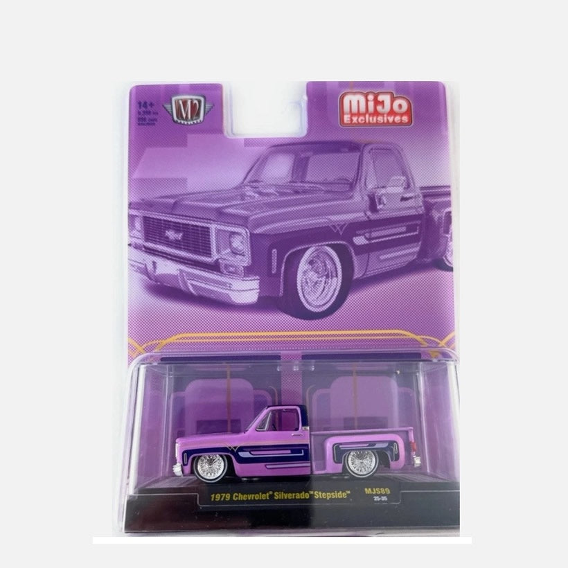 M2 Machines - 1978 Chevrolet Silverado Lowrider (Purple)