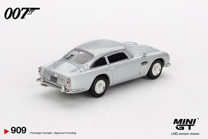 MiniGT - 2006 Aston Martin DB5 'Casino Royale' 007 James Bond Series (Japan Blister)