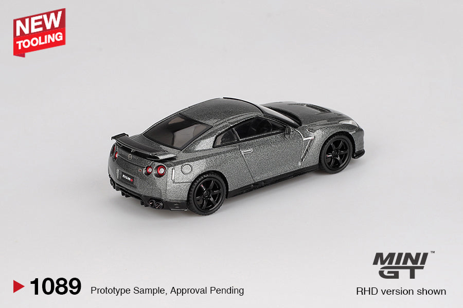 MiniGT - Nissan GT-R 2013 Dark Metal Gray (NISMO R35 CRS Version)