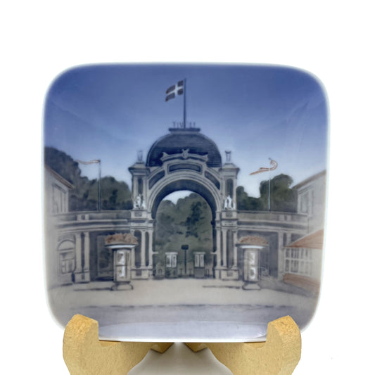 Royal Copenhagen 'Tivoli' 4544 Pin Dish - 10.5cm