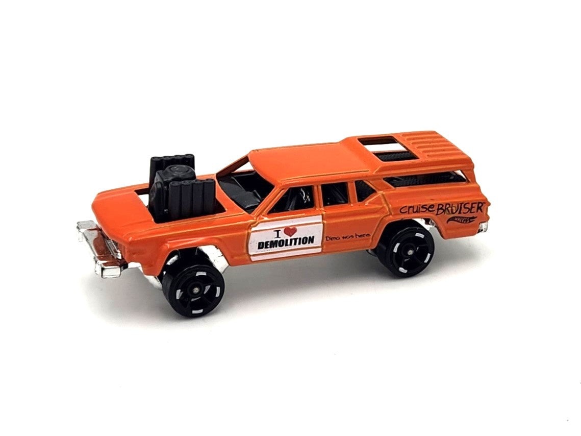 Uncarded - Hot Wheels - 'Cruise Bruiser' #13 I Love Demolition