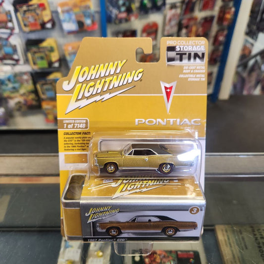 Johnny Lightning - 2022 Collector Tin R2 Vers. A - 1967 Pontiac GTO