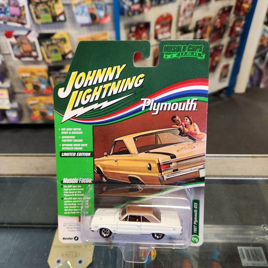 Johnny Lightning - 2022 Muscle Cars USA R2 Ver A - 1967 Plymouth GTX