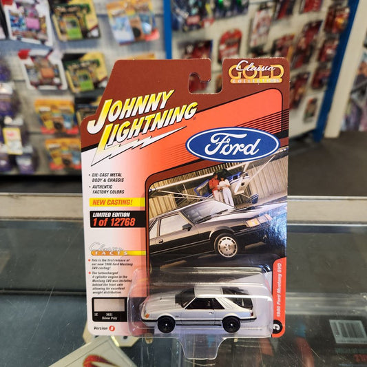 Johnny Lightning - 2022 Classic Gold R2 Ver B - 1986 Ford Mustang SVO