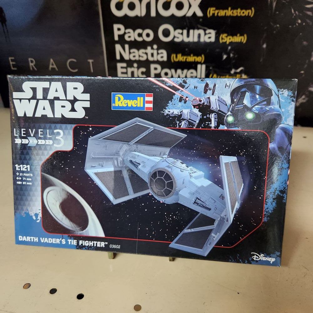 Revell - Star Wars Darth Vaders Tie Fighter Plastic Model Kit - 1:121 Scale