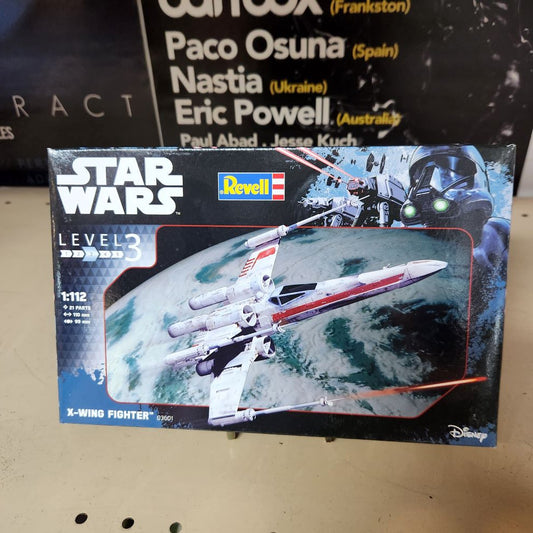Revell - Star Wars X-wing Fighter Plastic Model Kit - 1:112 Scale