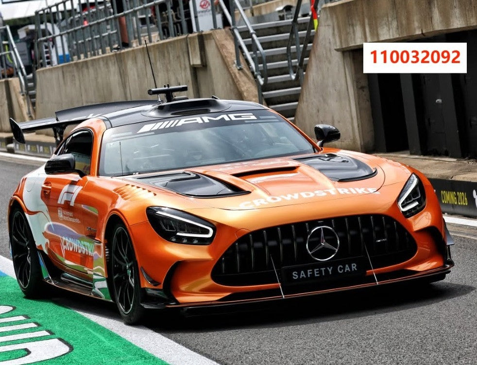 Minichamps - Mercedes-AMG GT Black Series - 2025 Formula 1 Safety Car (British GP) - 1:18 Scale