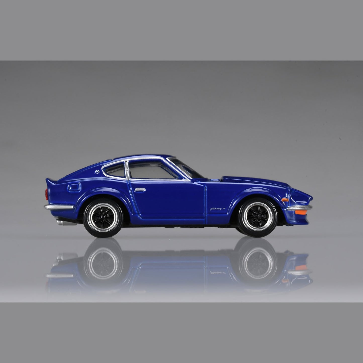 TOMICA PREMIUM - No.9 Nissan Fairlady Z - 1:58 Scale