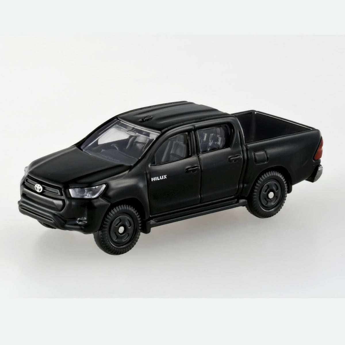 TOMICA - No.67 Toyota Hilux - 1:70 Scale