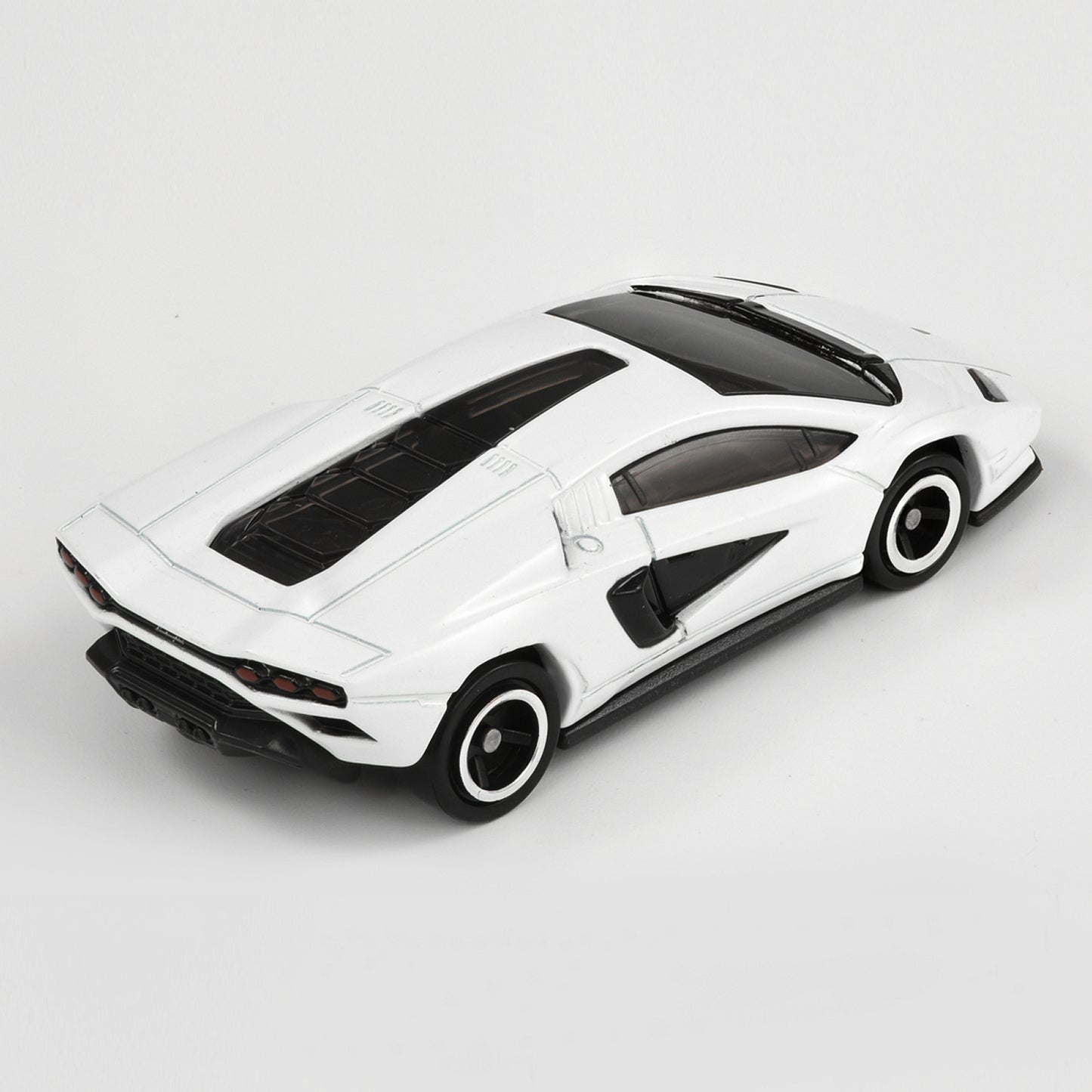 TOMICA - No.74 Lamborghini Countach LPI 800-4 (White) - 1:64 Scale