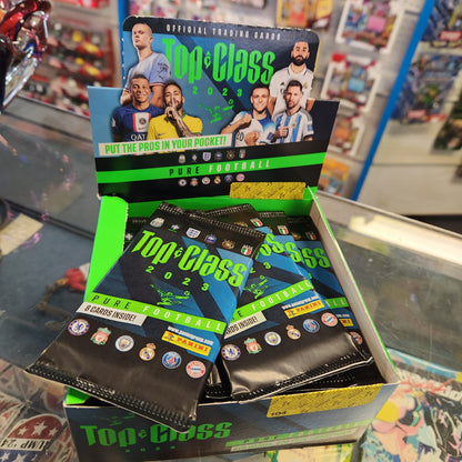 Panini - Top Class 2023 Soccer Football Trading Cards (1 Pack / 8 Cards)
