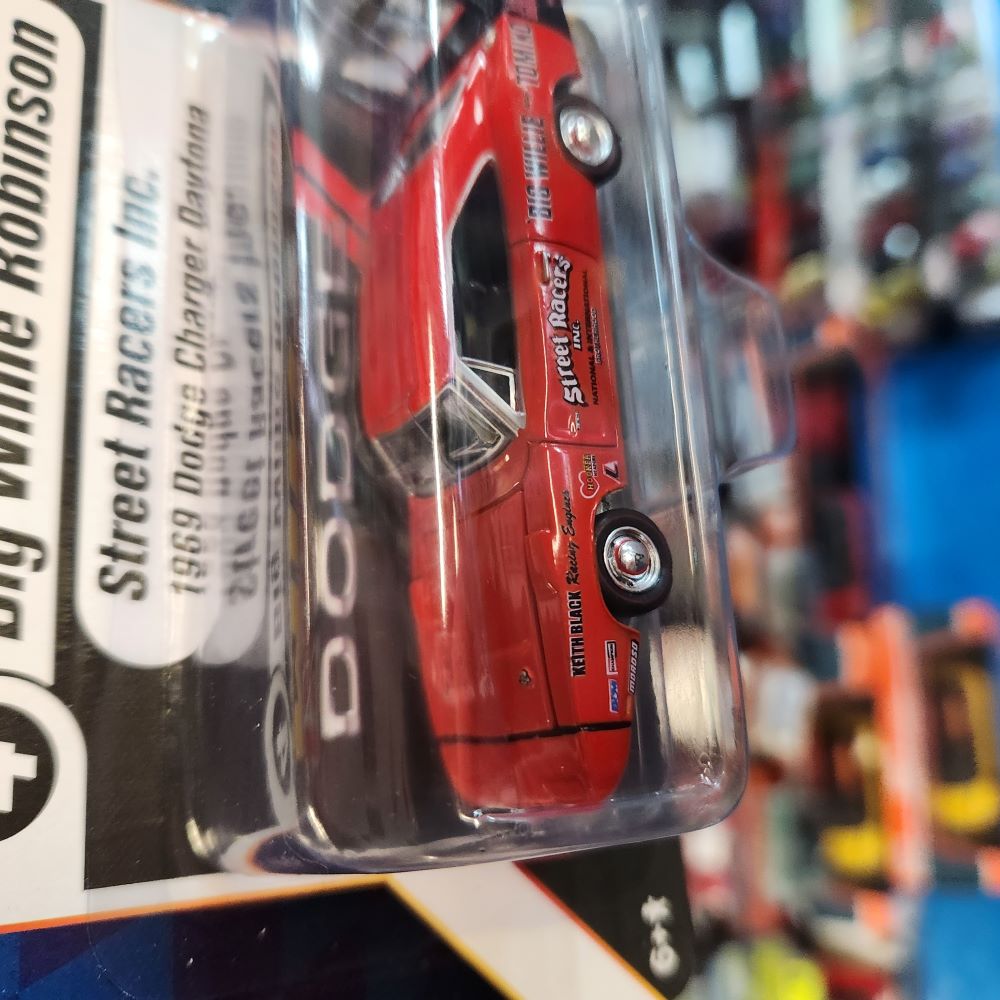 Racing Champions Mint - 2022 Release 1 - 1969 Dodge Charger Daytona