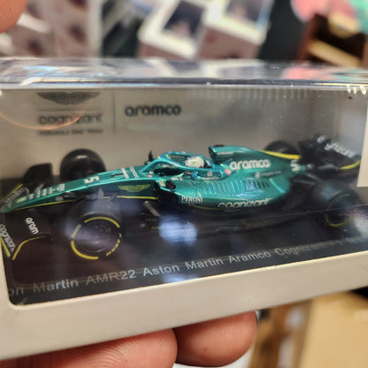Spark - Aston Martin AMR22 No.5 Aramco F1 Team - Sebastian Vettel 1:64