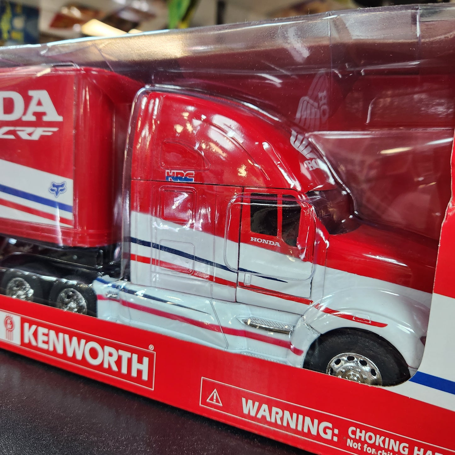 New Ray - 2017 Kenworth HRC 'Honda Racing' Truck