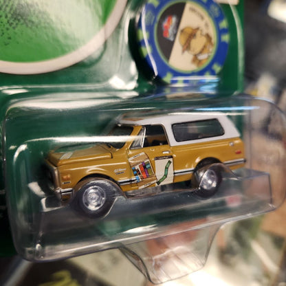 Johnny Lightning - 2022 Pop Culture R2 - 1970 Chevrolet Blazer