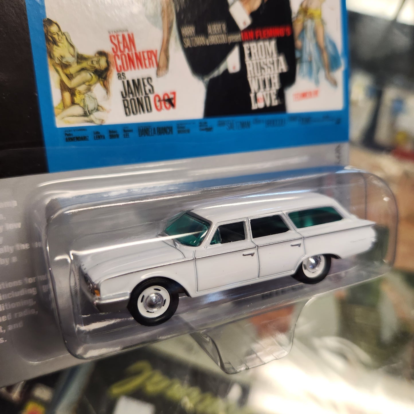 Johnny Lightning - 2022 Pop Culture R2 - 1960 Ford Ranch Wagon