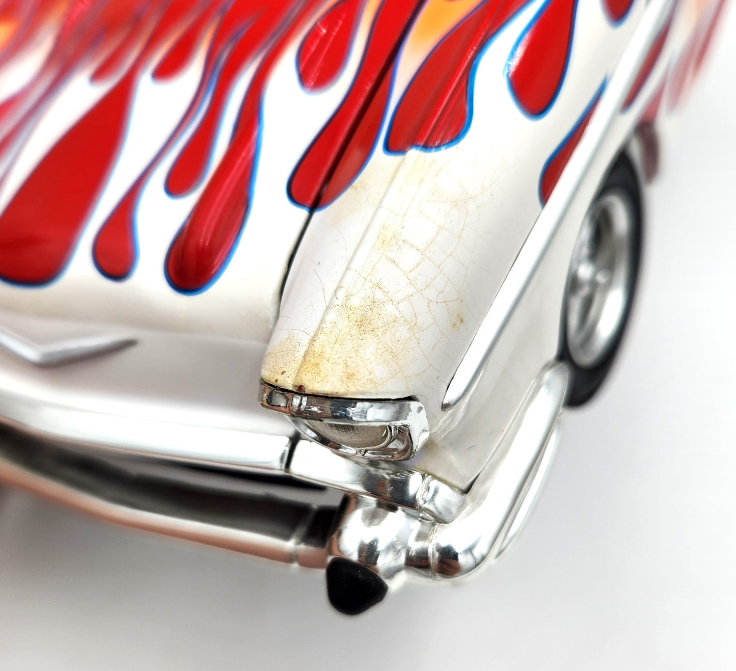 Hot Wheels - Custom '57 Chevy (Red / White) - 1:18 Scale