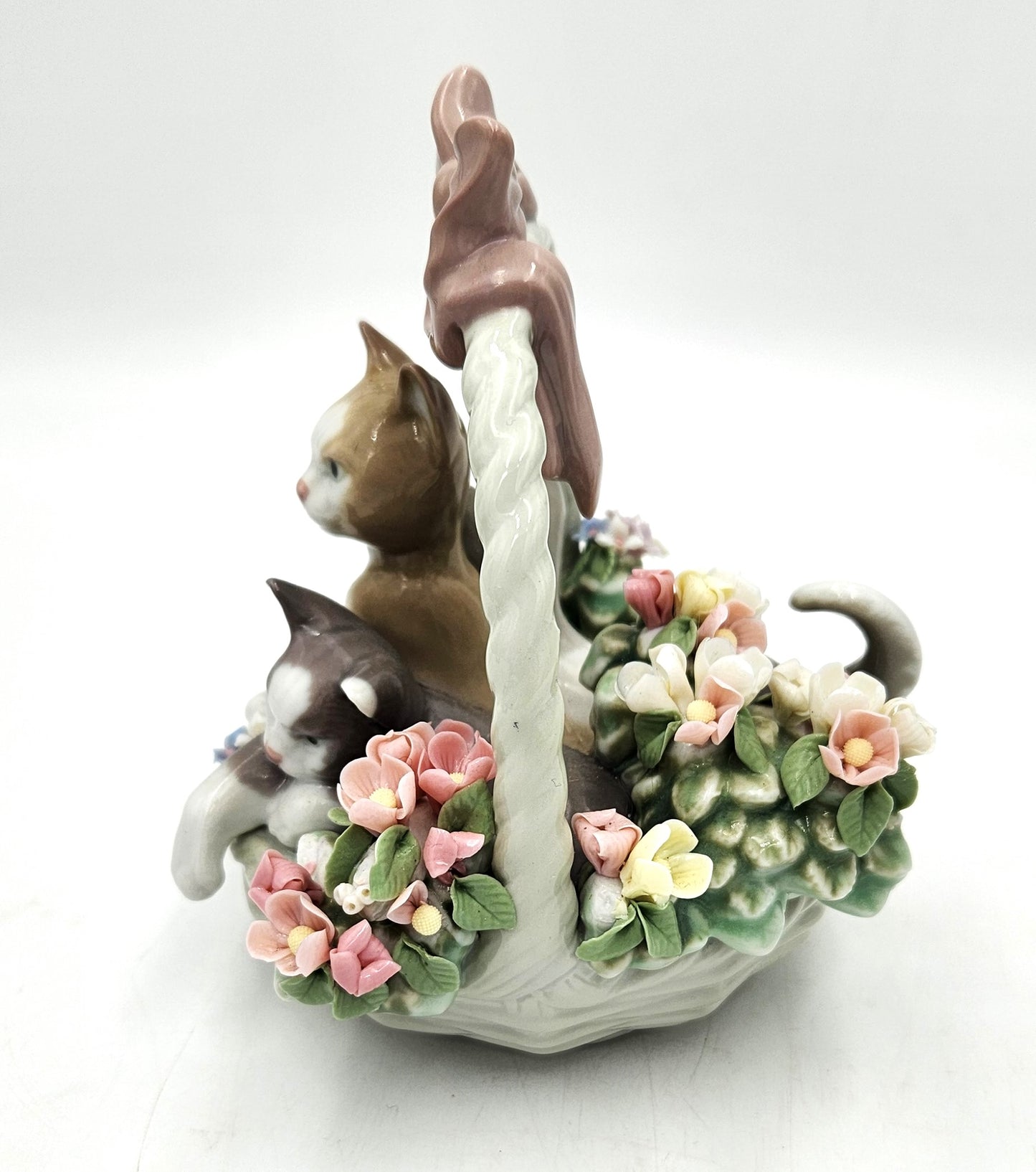 Adorable Lladro Porcelain 'Purr-Fect' Cats in Basket - 13cm