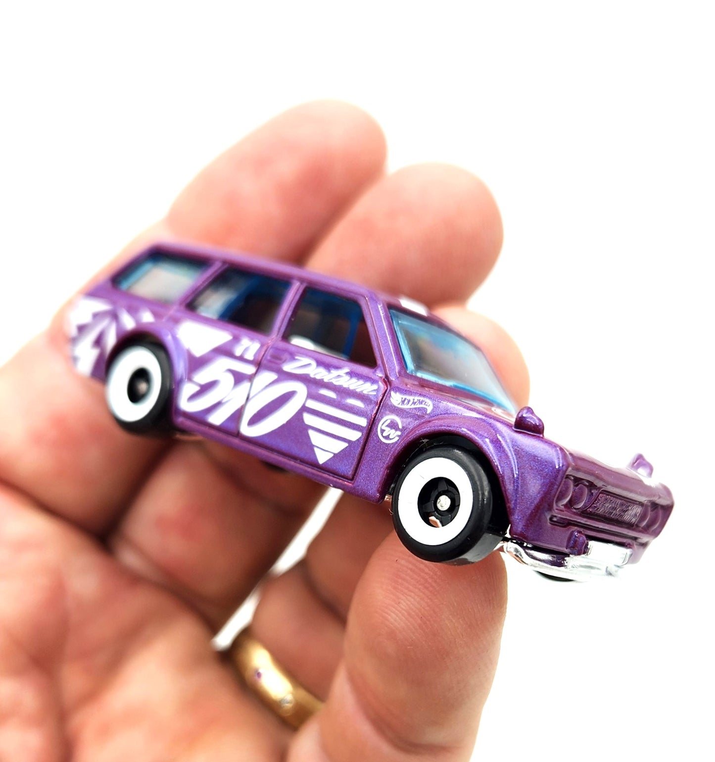 Uncarded - Hot Wheels - '71 Datsun 510 Wagon - Purple