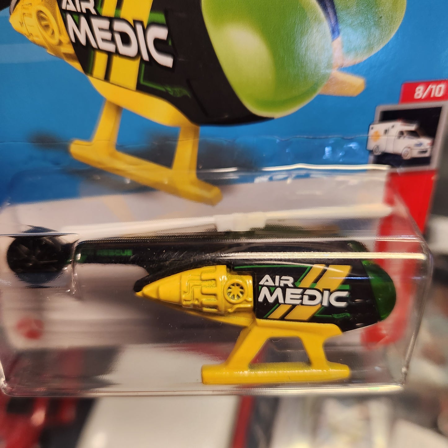 Hot Wheels - Air Medic Helicopter 'Skyfire' Helicopter - Long Card
