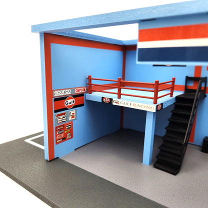 American Diorama - Garage 'Gulf Oil' - 1:64 Scale