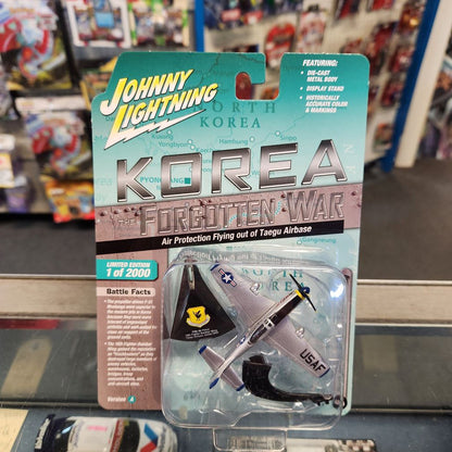 Johnny Lightning - 2023 Military R1 Ver A - North American Aviation F-51D Mustang