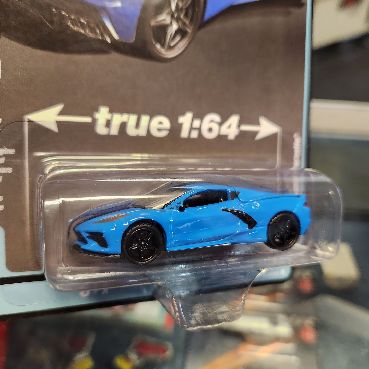 Auto World - 2023 R1 Vers. B Premium Series - 2020 Chevy Corvette - Rapid Blue