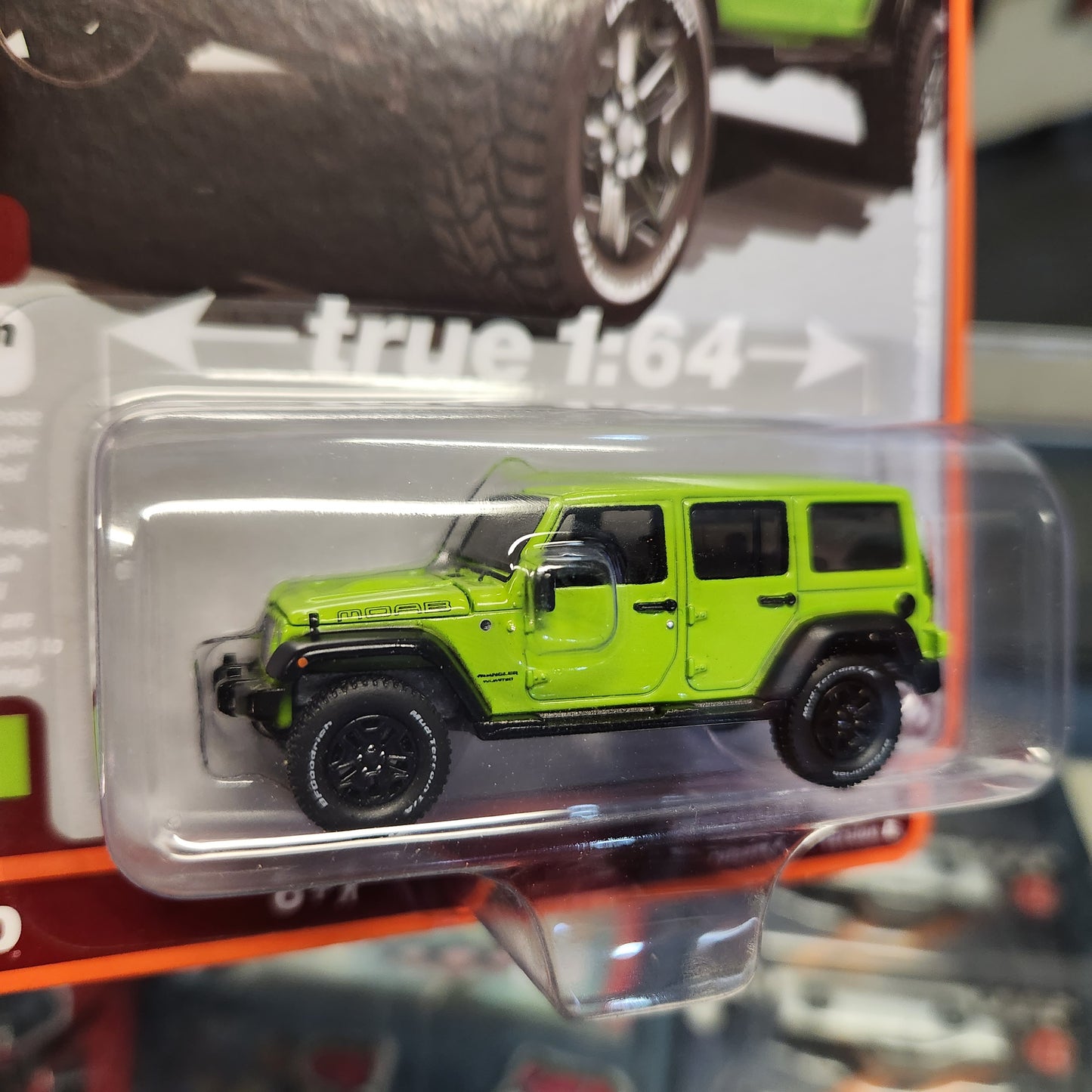 Auto World - 2023 R2 Vers. B Premium Series - 2013 Jeep Wrangler Moab Edition - Gecko