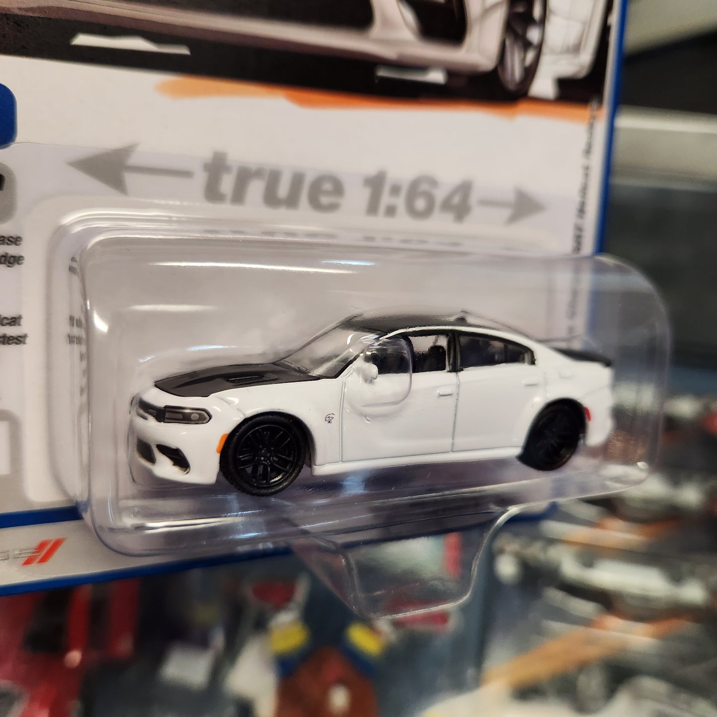 Auto World - 2023 R3 Vers. A Premium Series - 2021 Dodge Charger SRT Redeye - White Knuckle