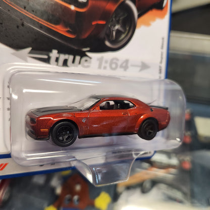 Auto World - 2023 R3 Vers. A Premium Series - 2021 Dodge Challenger SRT Super Stock - Sinamon Stick