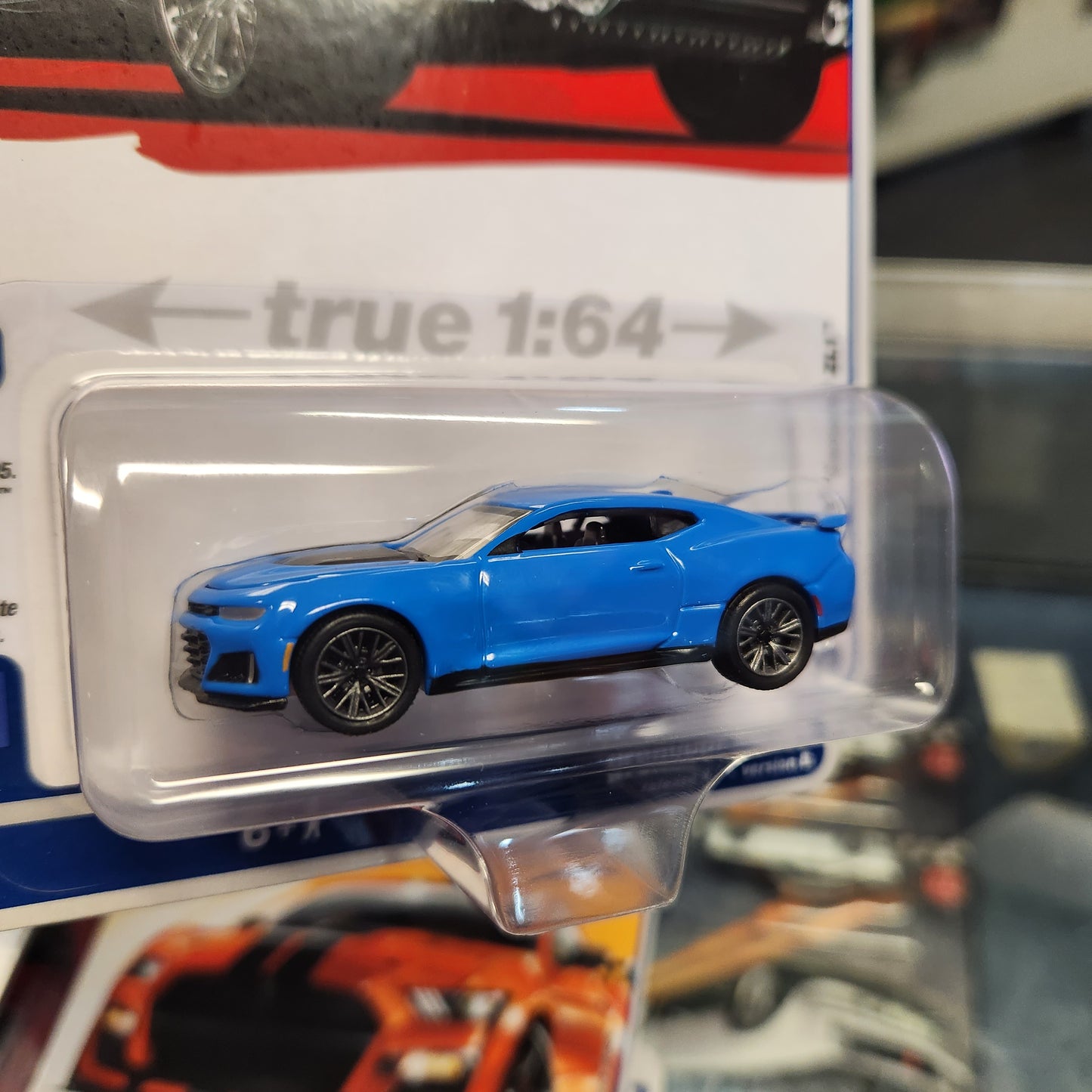 Auto World - 2023 R3 Vers. B Premium Series - 2022 Chevy Camaro ZL1 - Rapid Blue