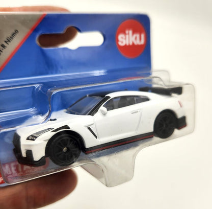 Siku - Nissan GT-R Nismo - White