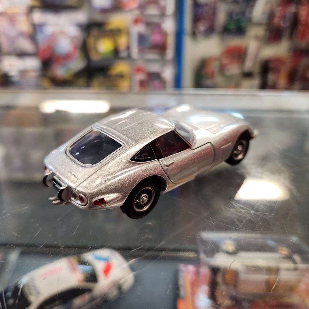 Takara Tomy Tomica - Toyota 2000GT (Silver) #3 - 1:43 Scale