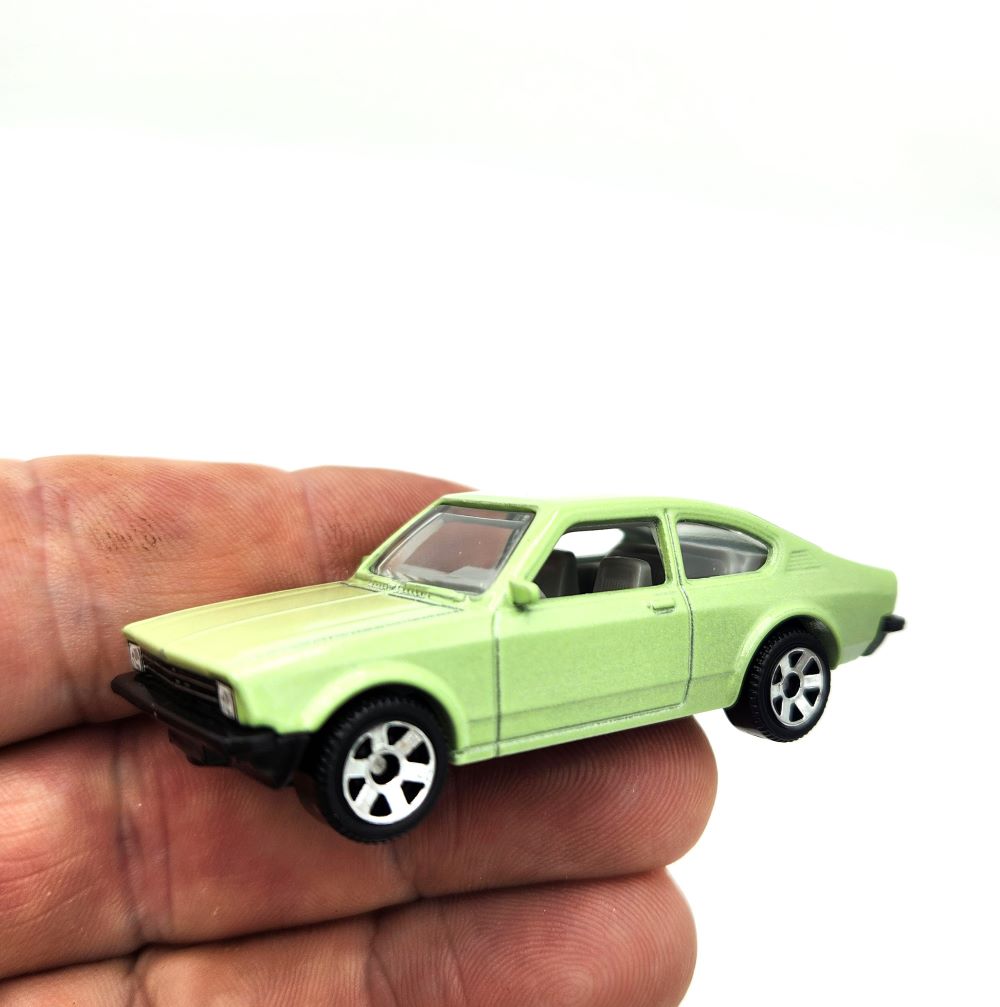 Uncarded - Matchbox - Opel Kadett Coupe/Holden Gemini  (Asparagus Green)