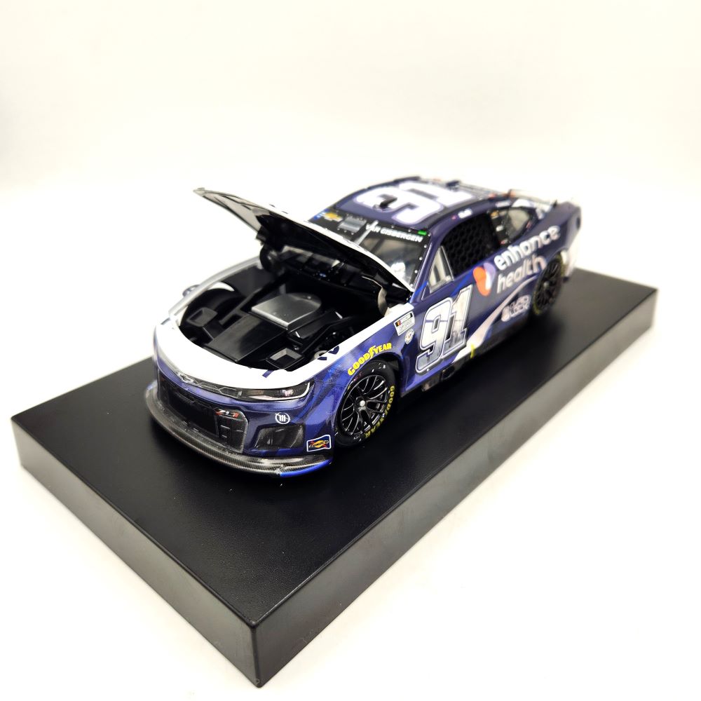 Lionel Racing - 2023 Shane Van Gisbergen Enhance Health Chicago Winner 1:24 Scale