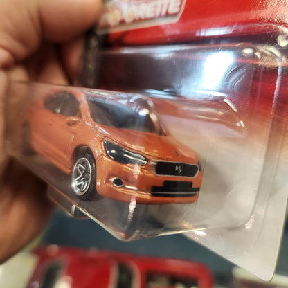 Majorette - Street Cars - Citroen DS4 (Orange/Brown) - Short Card