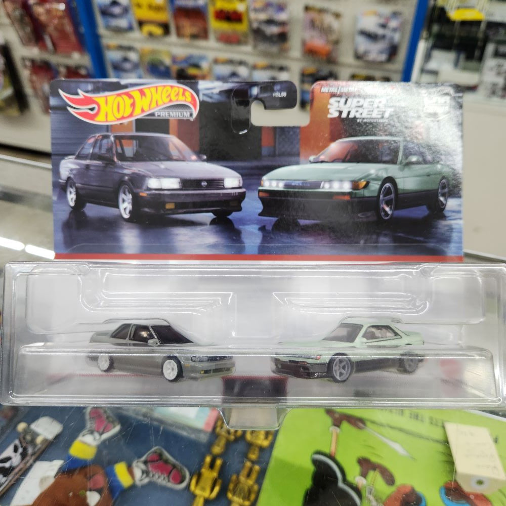 Hot Wheels Premium - Car Culture - 2 Pack - Nissan Sentra + Nissan Silvia