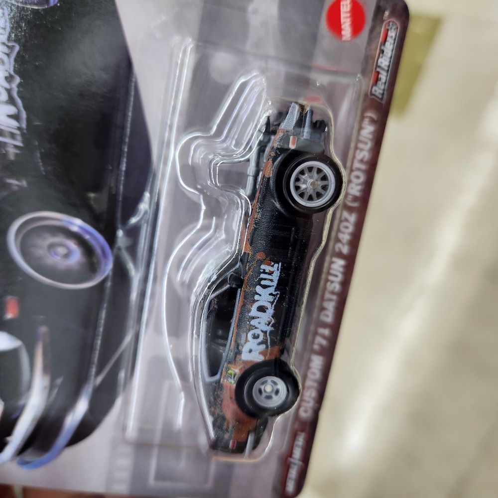 Hot Wheels Premium - Pop Culture - 'Roadkill Rotsun' Custom '71 Datsun