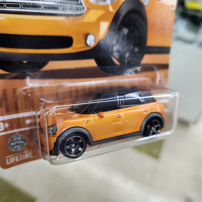 Matchbox - Mini Collection - 2011 Mini Countryman (Gold)